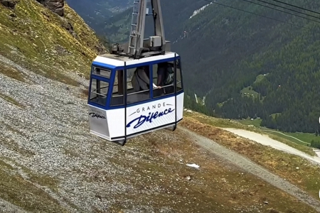 �ϲ���˾������ȫ