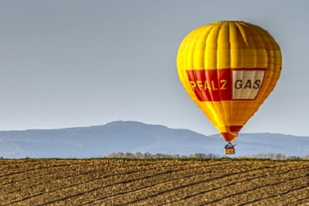 ������˾���Ƽ򵥴���